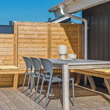 Marissa - 200m From The Sea By Interhome